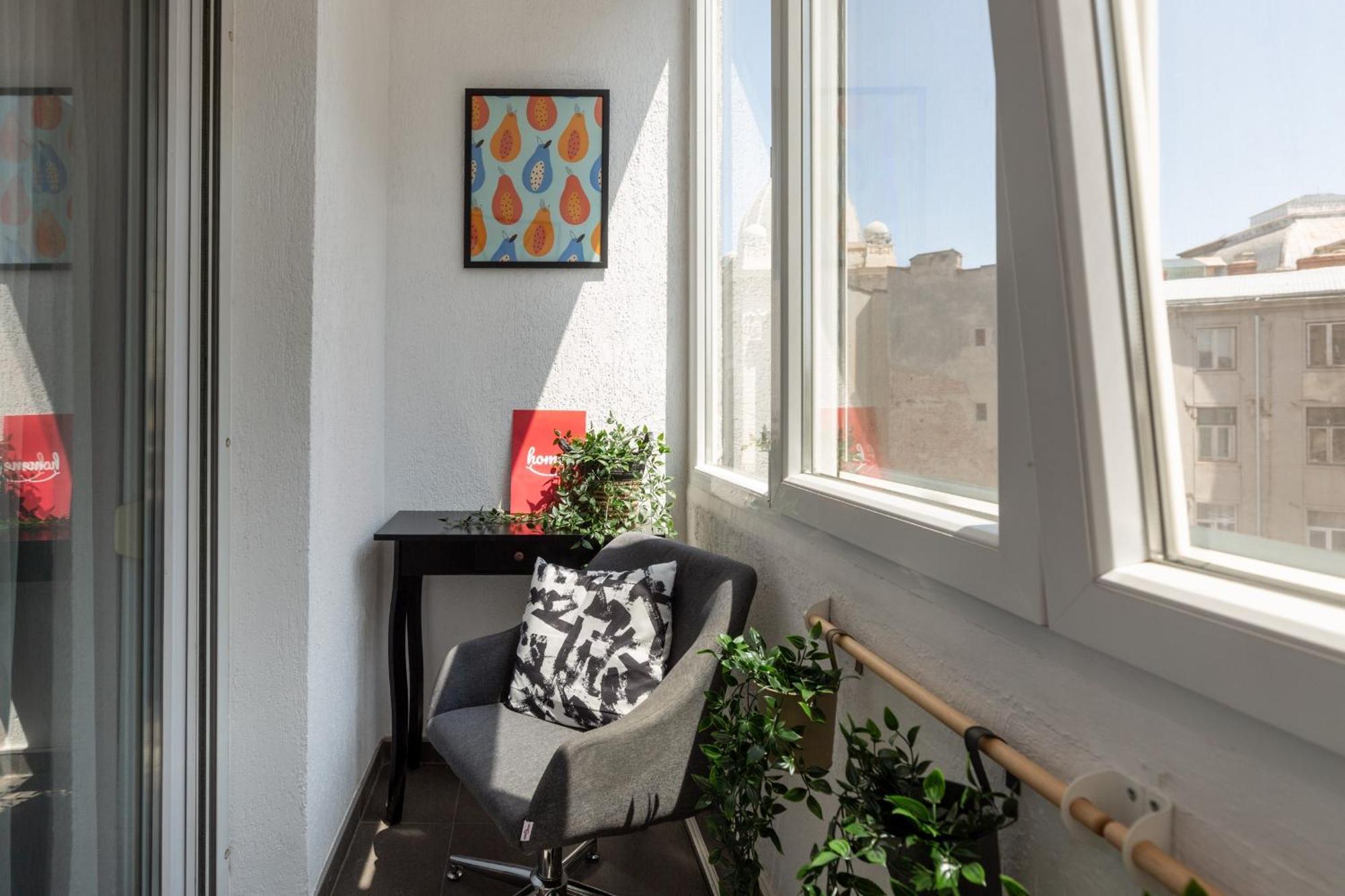 Modern 1Br Apt In The Old Town: The Perfect Choice Bukarest Kültér fotó